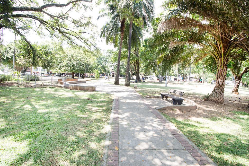San Fernando Suite 201 - Livin Colombia Cali Luaran gambar